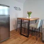 Zeiger Apartment