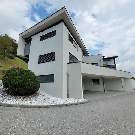 Apartment Zeiger *